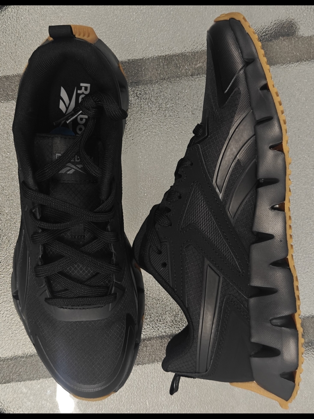Size 10 - Reebok Zig Dynamica 2.0 CL Black Gum